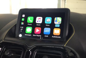 Apple CarPlay und Android Auto für Aston Martin DB11 Gen I (2004-2012)