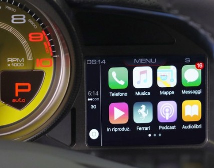 Apple CarPlay und Android Auto für Ferrari F8 Gen I (2019-2023)