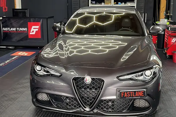 alfa romeo giulia grey