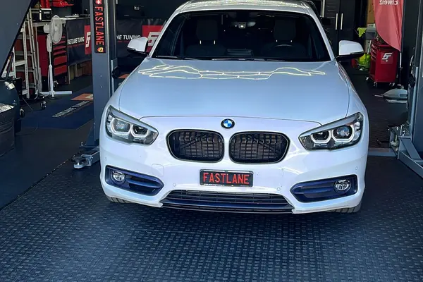 bmw 1er white