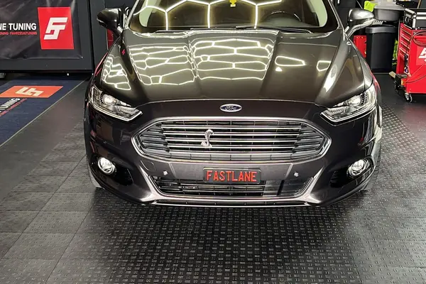 ford mondeo dark