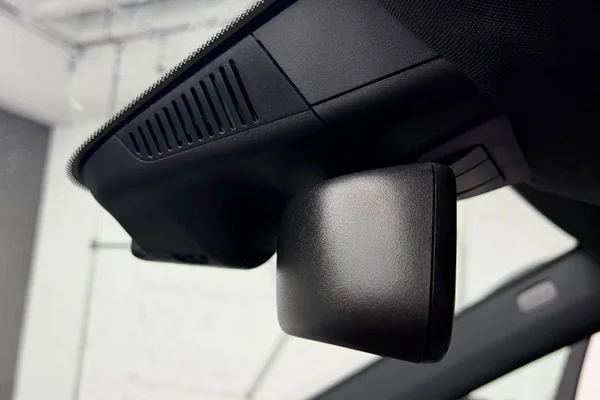 Integrierte Dashcams 17 Dashcam-Modul aus Fahrersicht praktisch unsichtbar